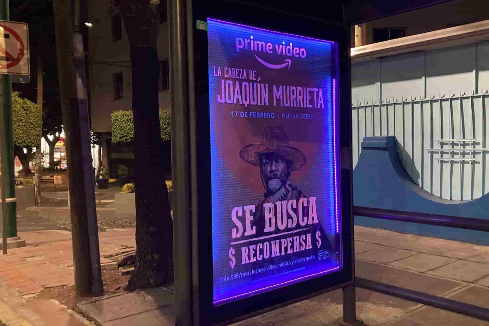 Producciónes en mobiliario urbano y vallas